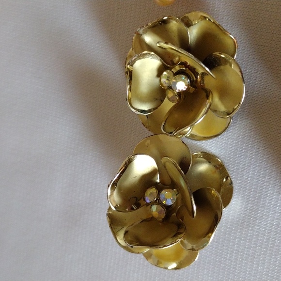 Clip On Earrings Set/4 Coro Japan and Unmarked - Picture 5 of 8